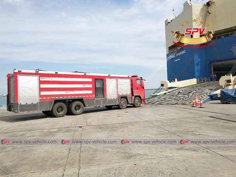 Fire Engine ISUZU - Loading into RORO Vessel